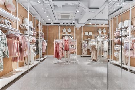 OYSHO Stores .